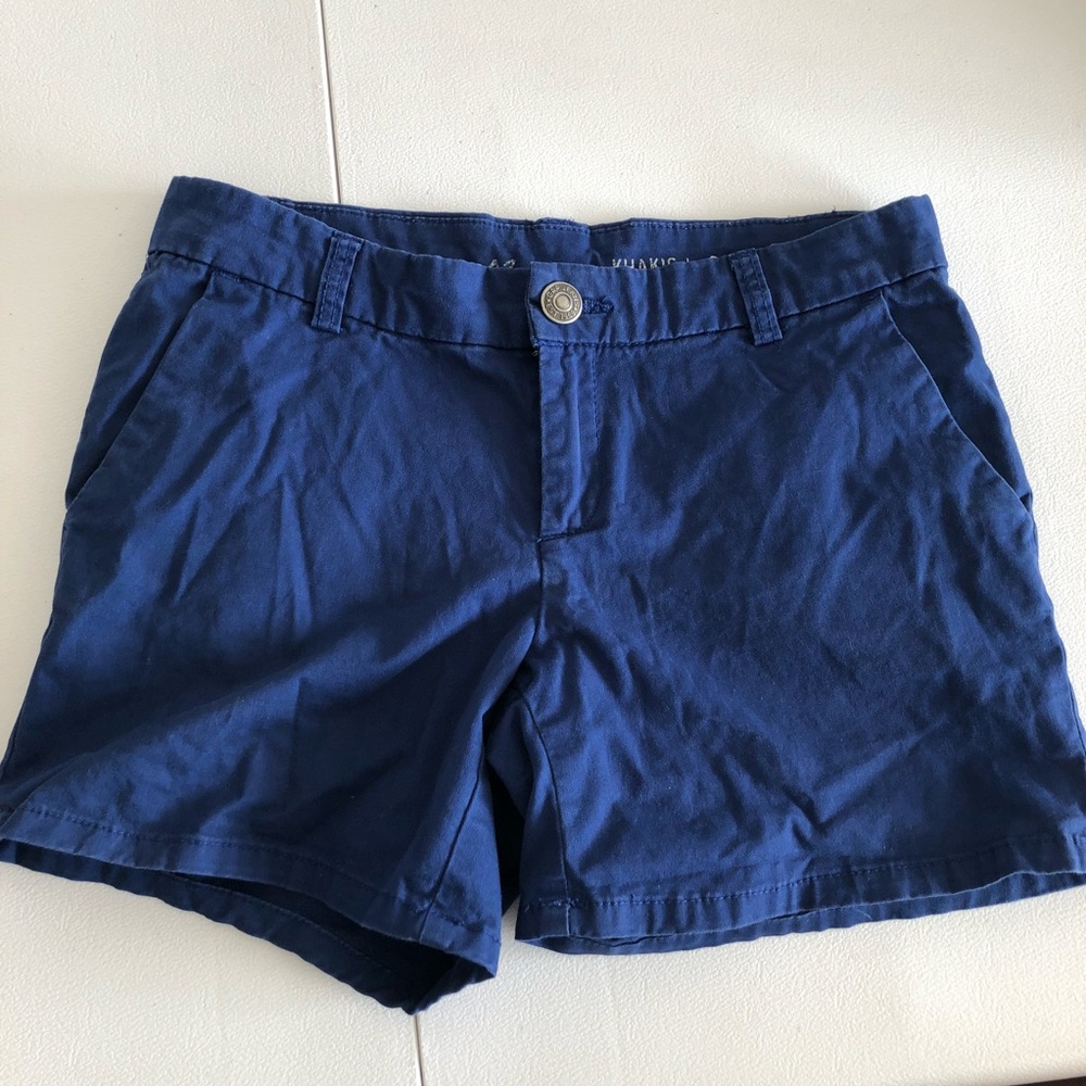 Khakis by GAP Women’s Shorts Size 2 EUC Blue